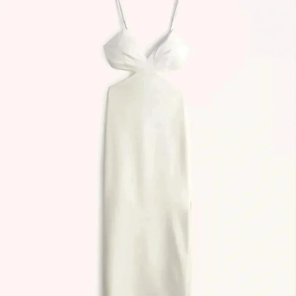 Abercrombie & Fitch Mixed Fabric Cutout Midi Dress - Picture 3 of 12